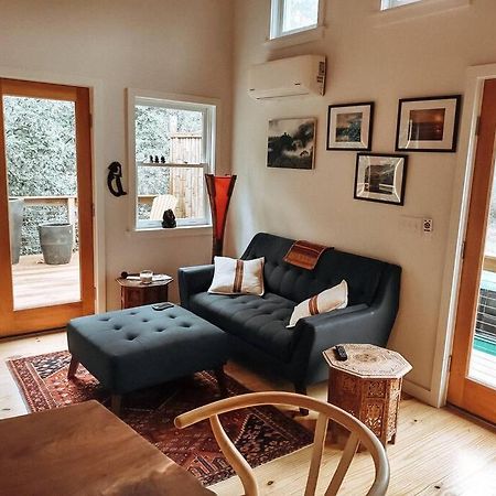 Modern Treehouse, Close To Downtown And Beach Wilmington Eksteriør bilde